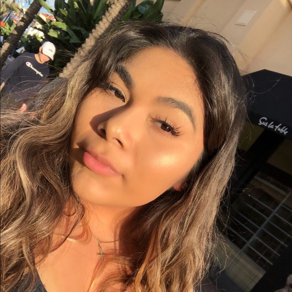 Meet your Posher, Briana